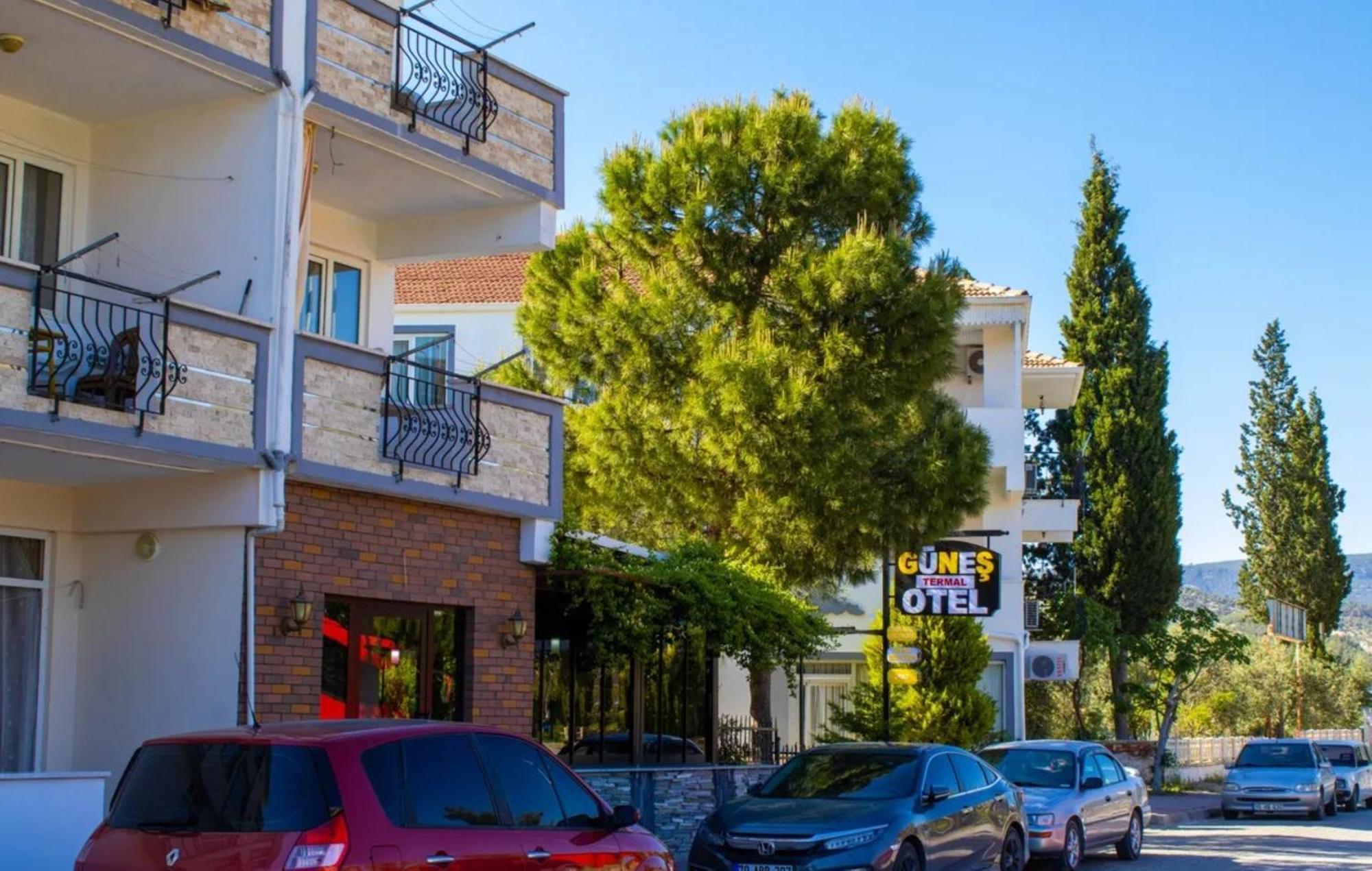 Guenes Apart Otel Pamukkale Exterior photo